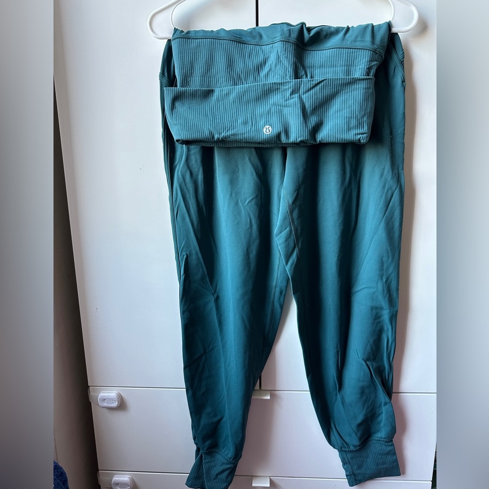 Lululemon Joggers Size 4